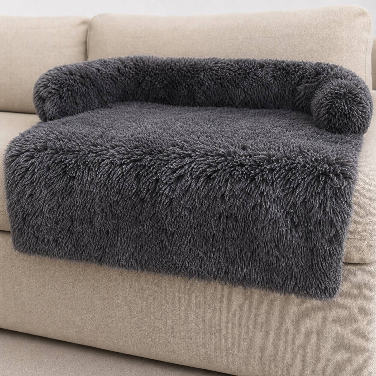 Sofaschutz für Hunde – eigener Platz mit erhöhtem Rand
